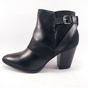 bota cano curto de couro