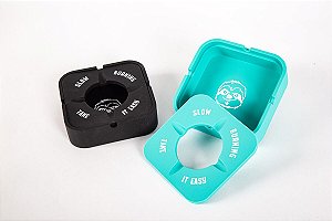 Cinzeiro de Silicone Colors com Tampa Slow Burning