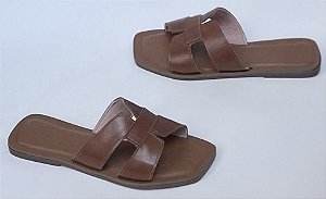 Chinelo rasteiro couro canela