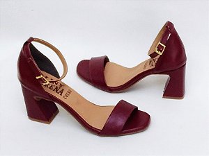 Sandália MARIANA, salto bloco  8 cmts, couro vinho