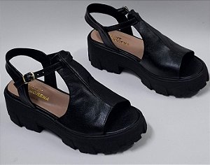 sandália plataforma couro preto