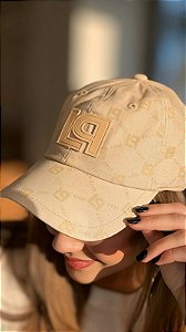 Boné com Monograma e Bordado Lança Perfume