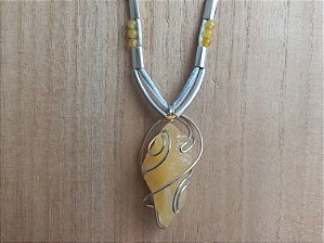 Colar regulável de calcita amarela