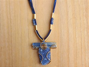 Colar regulável de cianita azul e quartzo azul