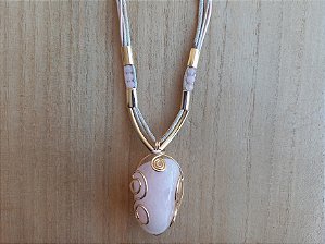 Colar regulável de quartzo rosa