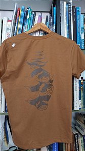 Camiseta 100% algodão Raia manta Caramelo