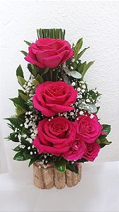 Arranjo com 3 rosas colombianas e 3 rosas nacional - Floricultura Tamoios