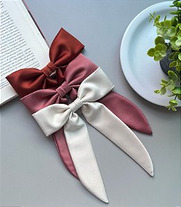Laço Theodora em Crepe – Elegância e Sofisticação para Todas as Ocasiões