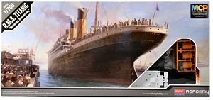 Academy - R.M.S. Titanic Centenary Anniversary - 1/700