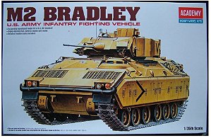 Academy - M2 Bradley - 1/35