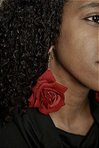 Brinco Rosa Vermelha