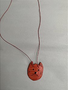 Colar Gato imperfeito