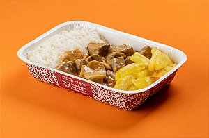 Estrogonofe de filé mignon, arroz branco e batata palito assada 350g