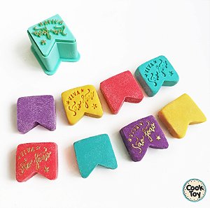 Bandeiras de Festa Junina | Molde Ejetor para Brigadeiros e Biscoitos