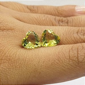 Quartzo Diverso Green Gold Facetado Coração Par 10mm