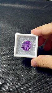 Ametista Facetada Desenhada Quadrada 17mm