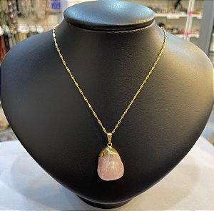 Pingente Banhado à ouro 18 K de Pedra Quartzo Rosa Rolada e Polida