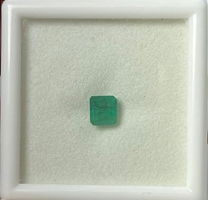 Esmeralda Quadrada Facetada 5,2 x 5,6 mm