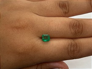 Esmeralda Retangular Facetada 5,7 x 6,4 mm