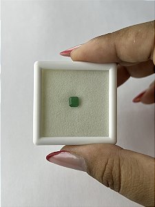 Esmeralda Facetada Quadrada 4,6x4,9mm
