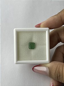 Esmeralda Facetada Quadrada 6,7x7,4mm