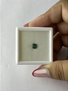 Esmeralda Facetada Quadrada 4,4x5mm