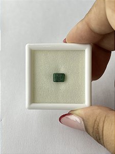 Esmeralda Facetada Retangular 5,3x7mm