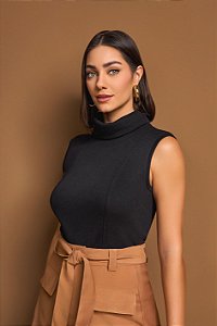 BLUSA YEXX GOLA ALTA SEM MANGA NO TECIDO MALHA