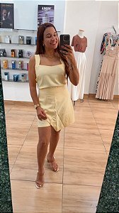 BLUSA ALÇA GROSSA EM ALFAIATARIA