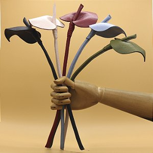 FLOR DE COURO TAMANHO REAL ANTURIO
