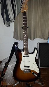 Guitarra Fender