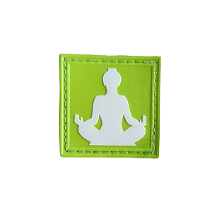 Patch 49 - Postura Yoga fundo verde