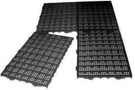 100 Pisos Plásticos 50x25x2,5 cm cor preto