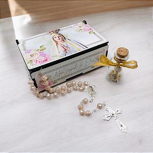 Terço Cristal - Bege (8mm) - C/ Caixa mdf e Pingente - Nossa Senhora de Fátima