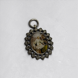 Medalhão de Berço - Anjo da Guarda Adulto - Vazado/Niquel