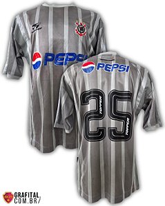 Corinthians 2002 Tamanho G 77x54cm