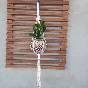 KOKEDAMA DE PEPEROMIA VERDE COM MACRAMÊ HANGER BRANCO