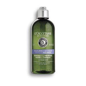 Shampoo Micelar Suave e Equilibrante Aromachologie da L'OCCITANE, 10.10 fl oz.