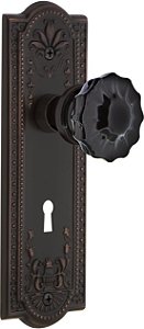 Placa de estilo nostálgico 726829 Meadows com fechadura de passagem com maçaneta de vidro preto em bronze atemporal, 2.75