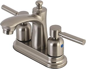 Torneria para banheiro de 4 polegadas, com acabamento em níquel escovado da Kingston Brass