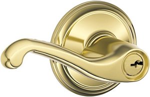 Fechadura de entrada com alavanca de chave Schlage F51A FLA 605 Flair, latão polido
