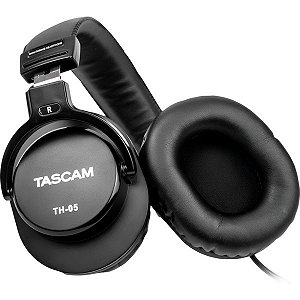 Fone de Monitoramento Tascam TH-05 - Preto
