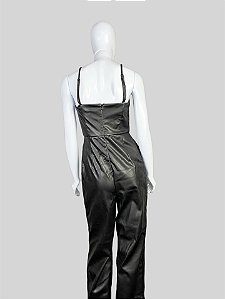 Macacão de couro preto