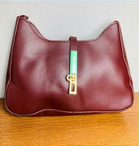 Bolsa com corrente marrom escuro (PRODUTO NOVO)