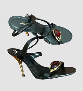 Sandália preto com salto dourado TAM 38