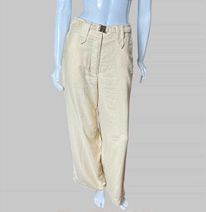 calça bege pantalona