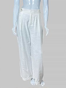 CALÇA BRANCA COM DETALHES DE BOTAO TAM 36