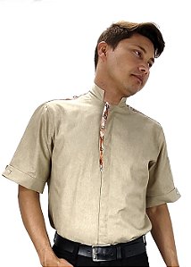 Uniforme personalizado com logotipo na pala