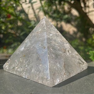 Pirâmide de Cristal