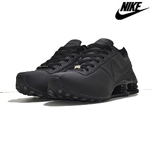 nike shox deliver preto e dourado